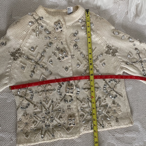 REDUCED 🪷Vtg “Gantos”knit Cardigan sweater with beads/pearls/bling - Picture 16 of 17